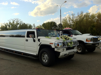 曬曬我在俄羅斯、烏克蘭拍到的拉風(fēng)汽車